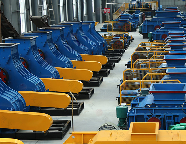 解决湿料煤泥堵机低效难题？双级无筛底粉碎机能胜任吗？