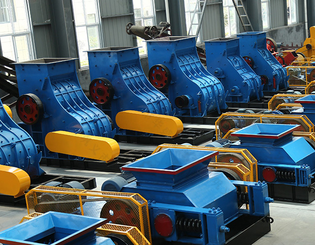 硫磺粉碎易堵认准无筛底双级破碎机专治各种高湿物料